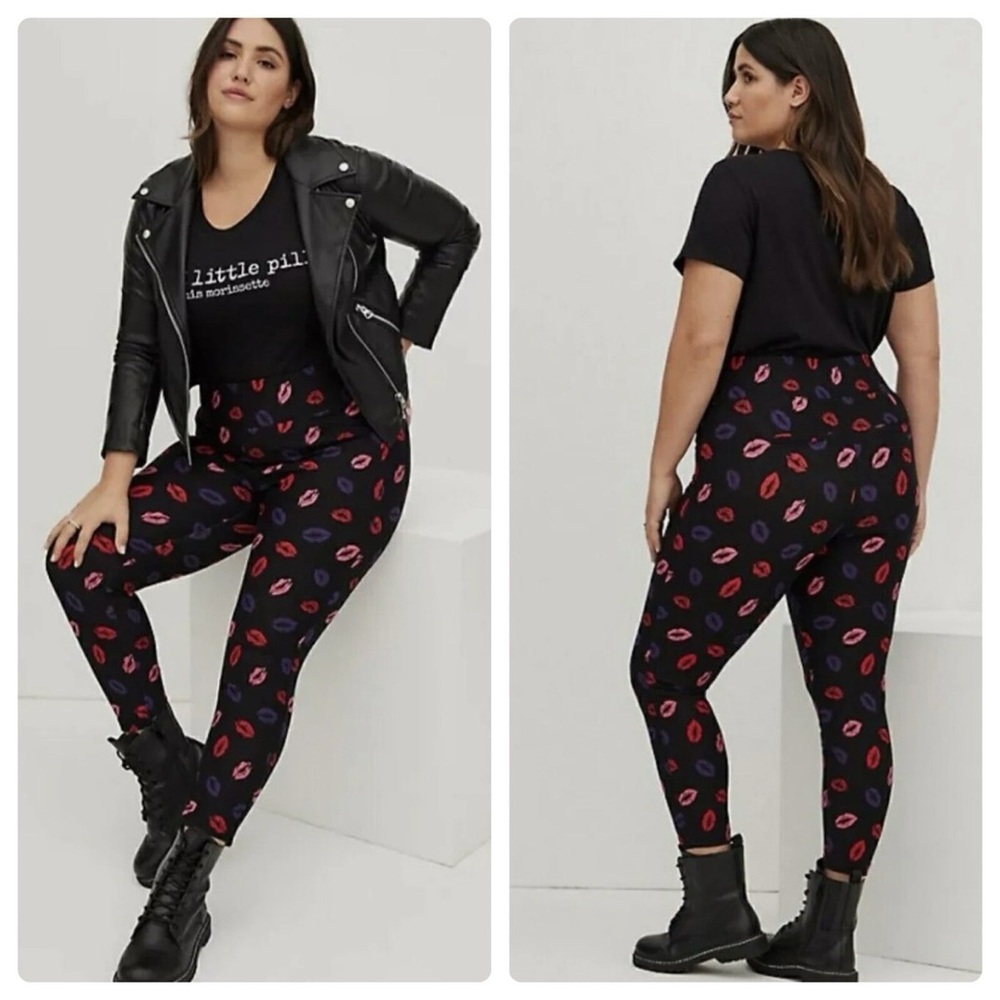 Torrid Lipstick Print Pixie Pants - image 1